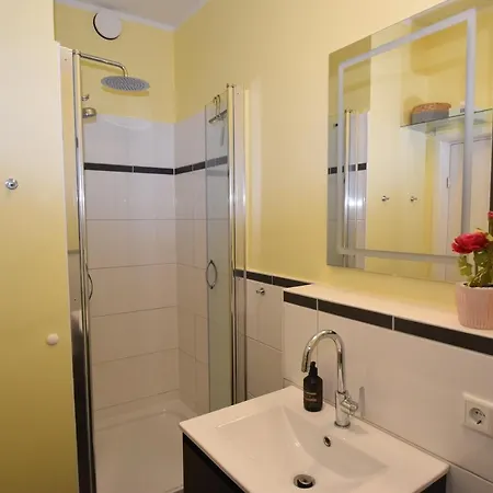 Strandblick Mit Strandkorb & Fahrraedern * Glücksburg